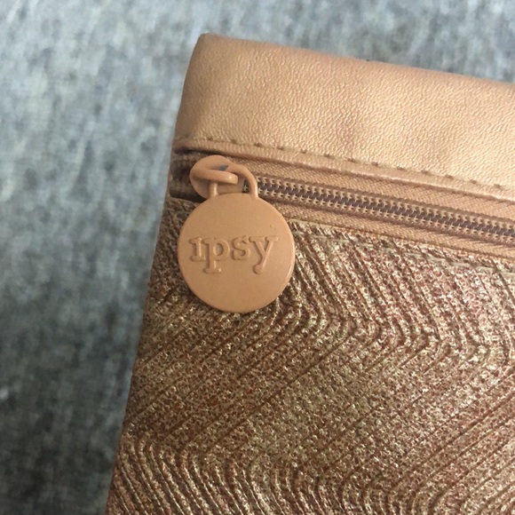 Small pouch - Picture 2 of 3